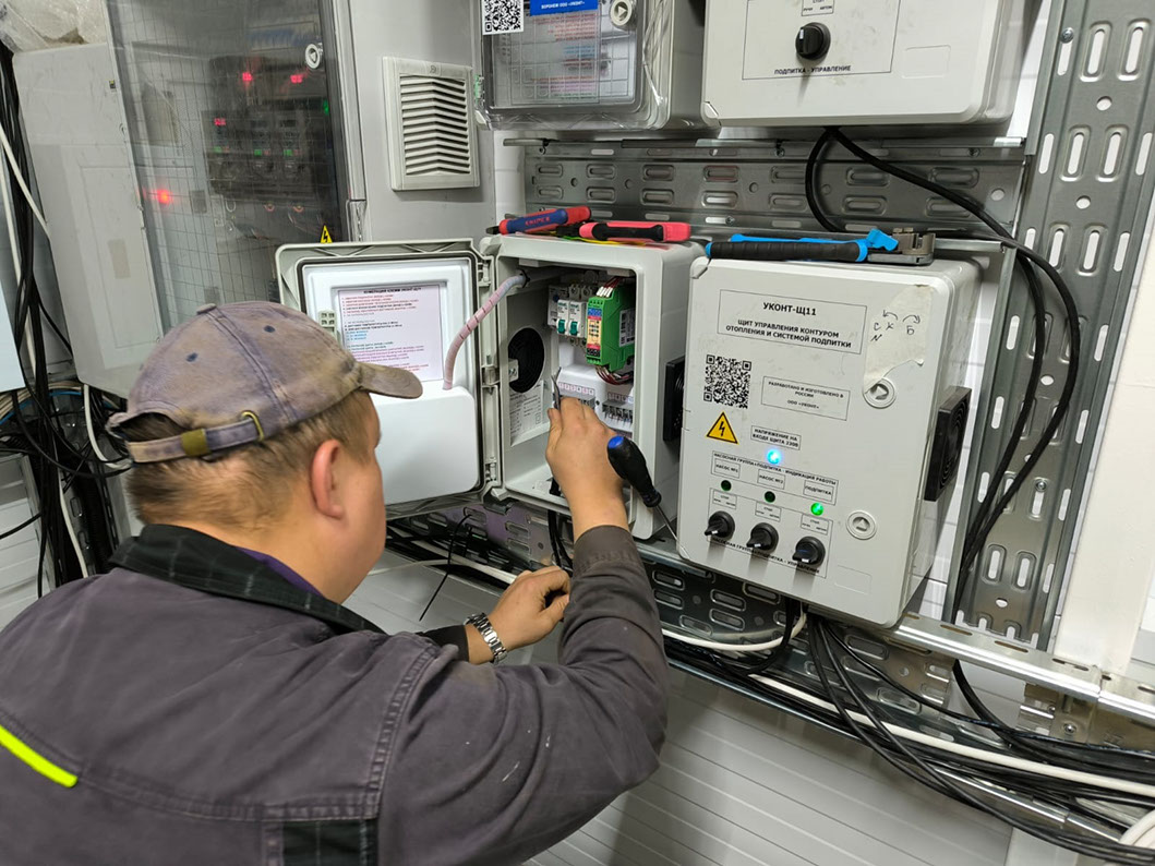 Подключение щита управления контуром ГВС "УКонт-Щ11".