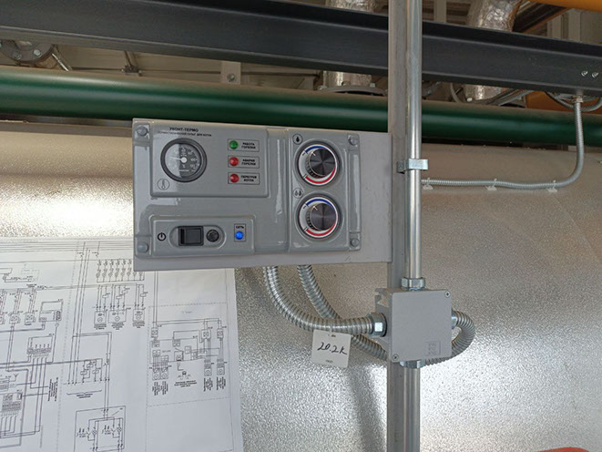 Размещение термостатического пульта "УКонт-Термо" на котле. Вариант 3.